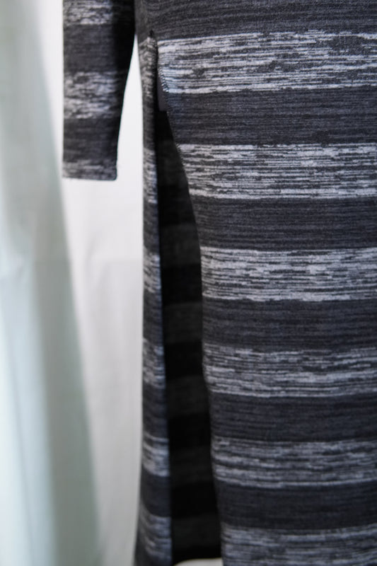 2.Hand Größe M langes Strickkleid