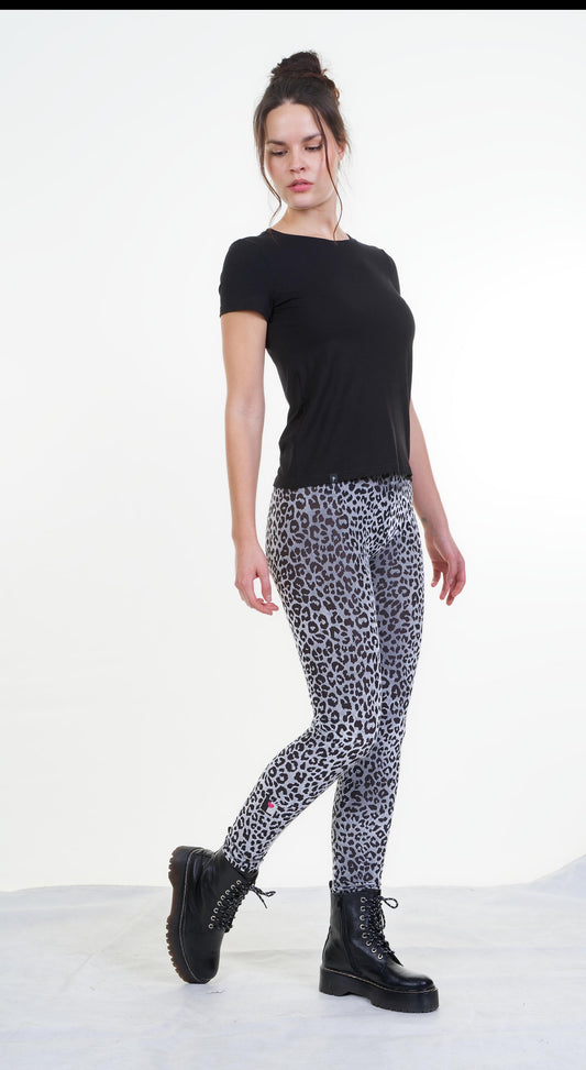 SALE size XS leggings leo light