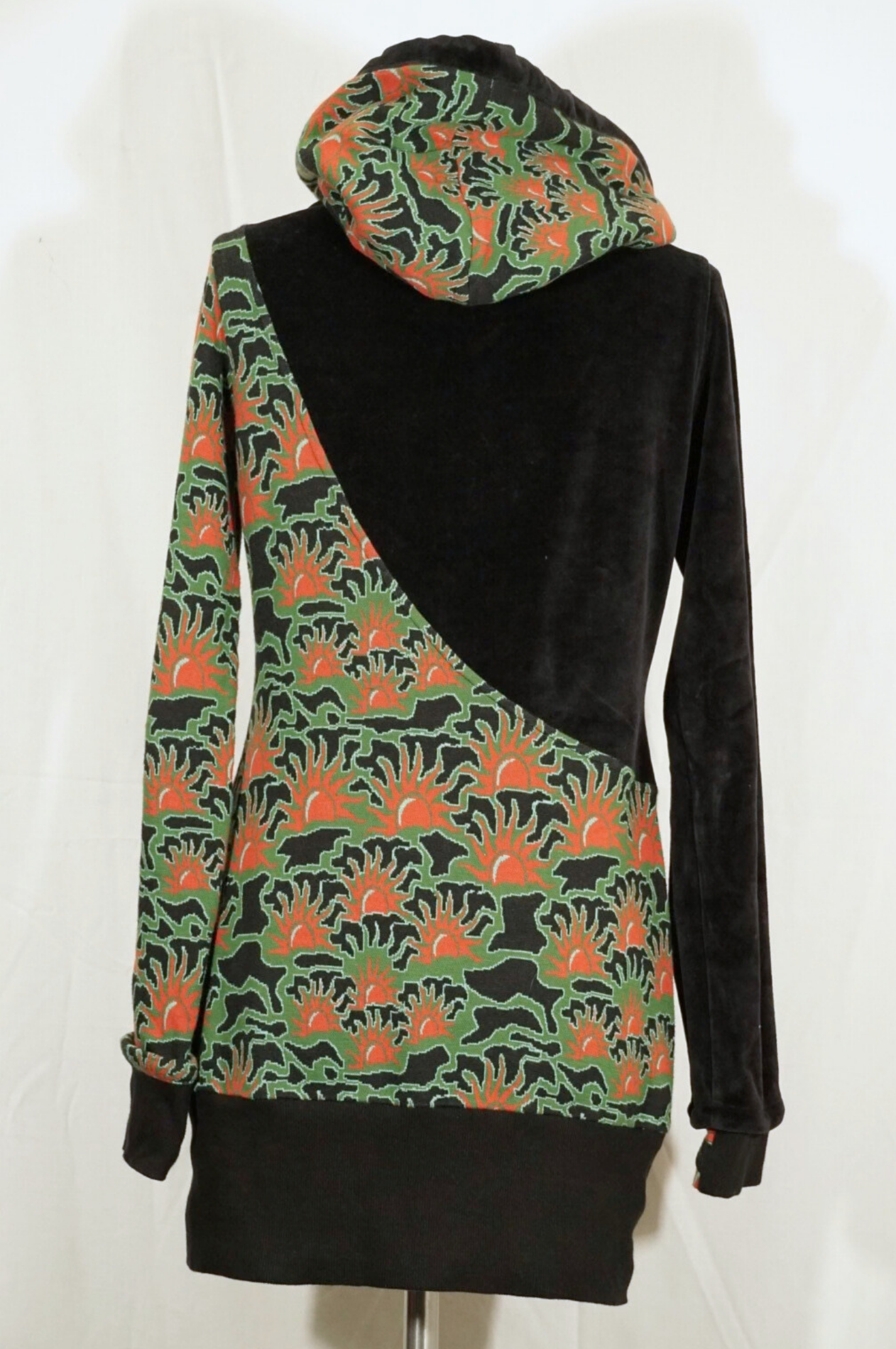 2. Hand Grün, Rotes Hoodiekleid S