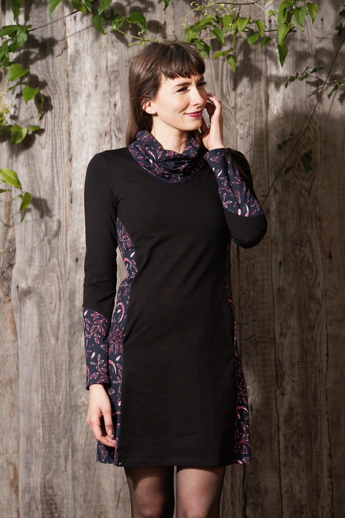 Herbstkönigin Kleid schwarz Magie Elemente in Größe XS von 3Elfen