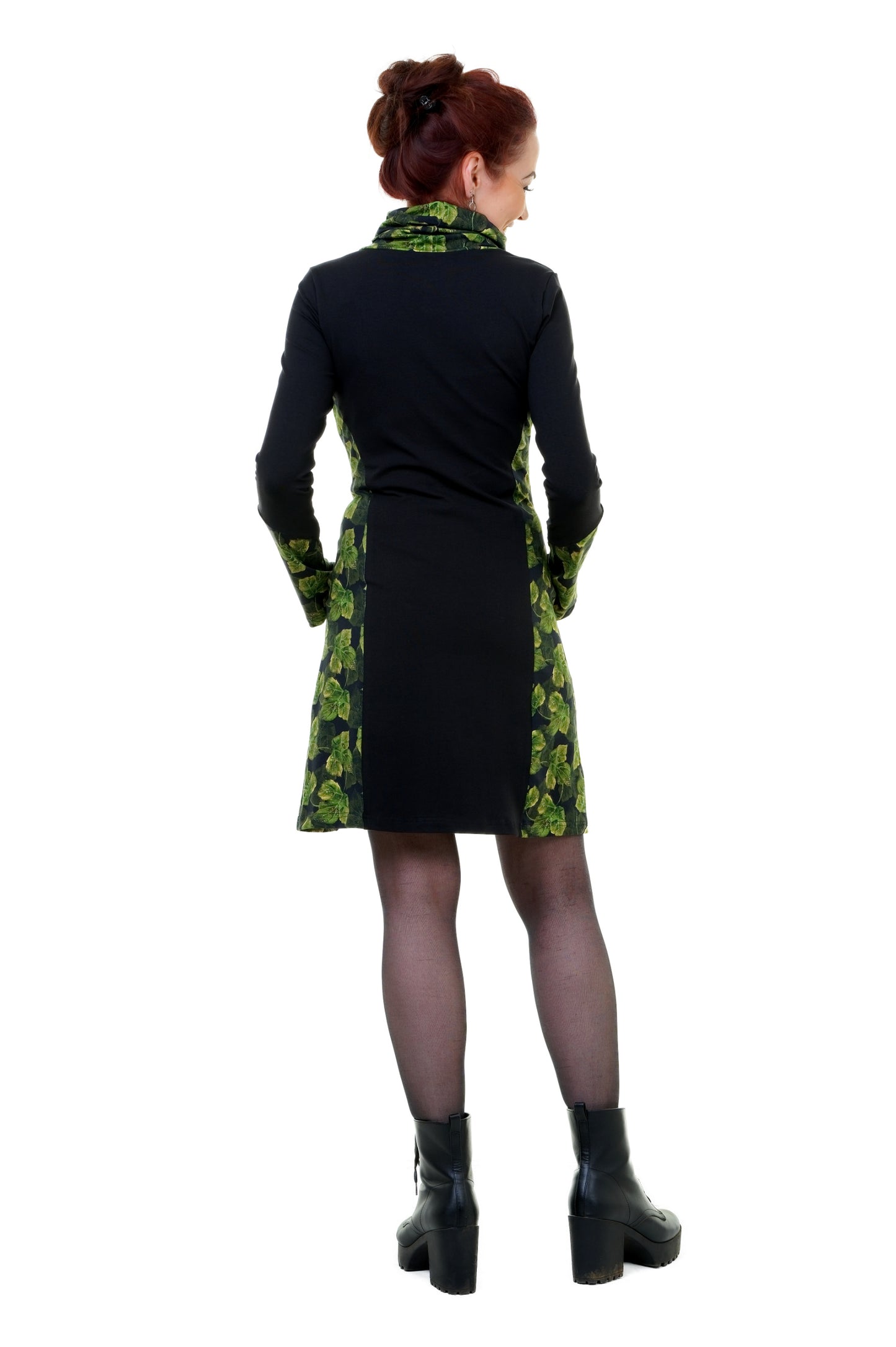 Herbstkönigin Kleid schwarz Blattzauber