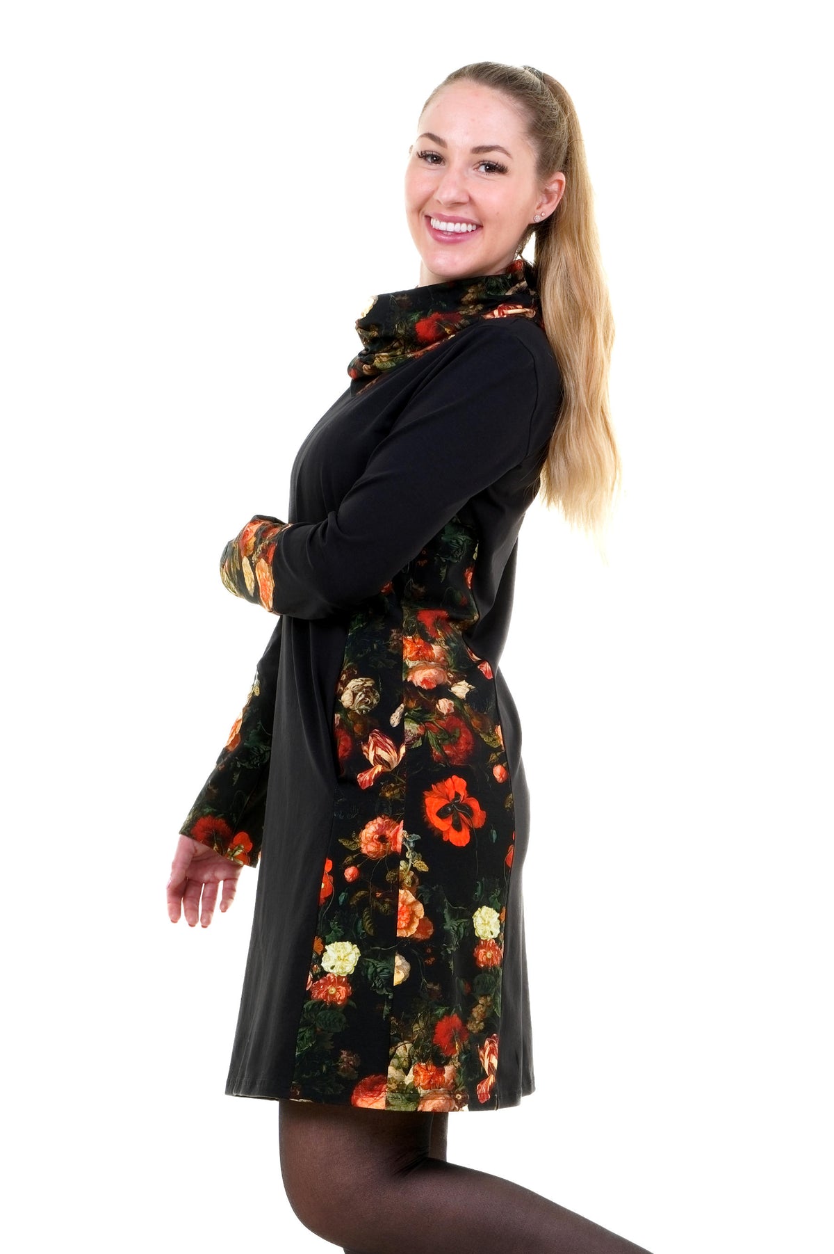 SALE Größe XS Herbstkönigin Kleid schwarz Mystic Rose