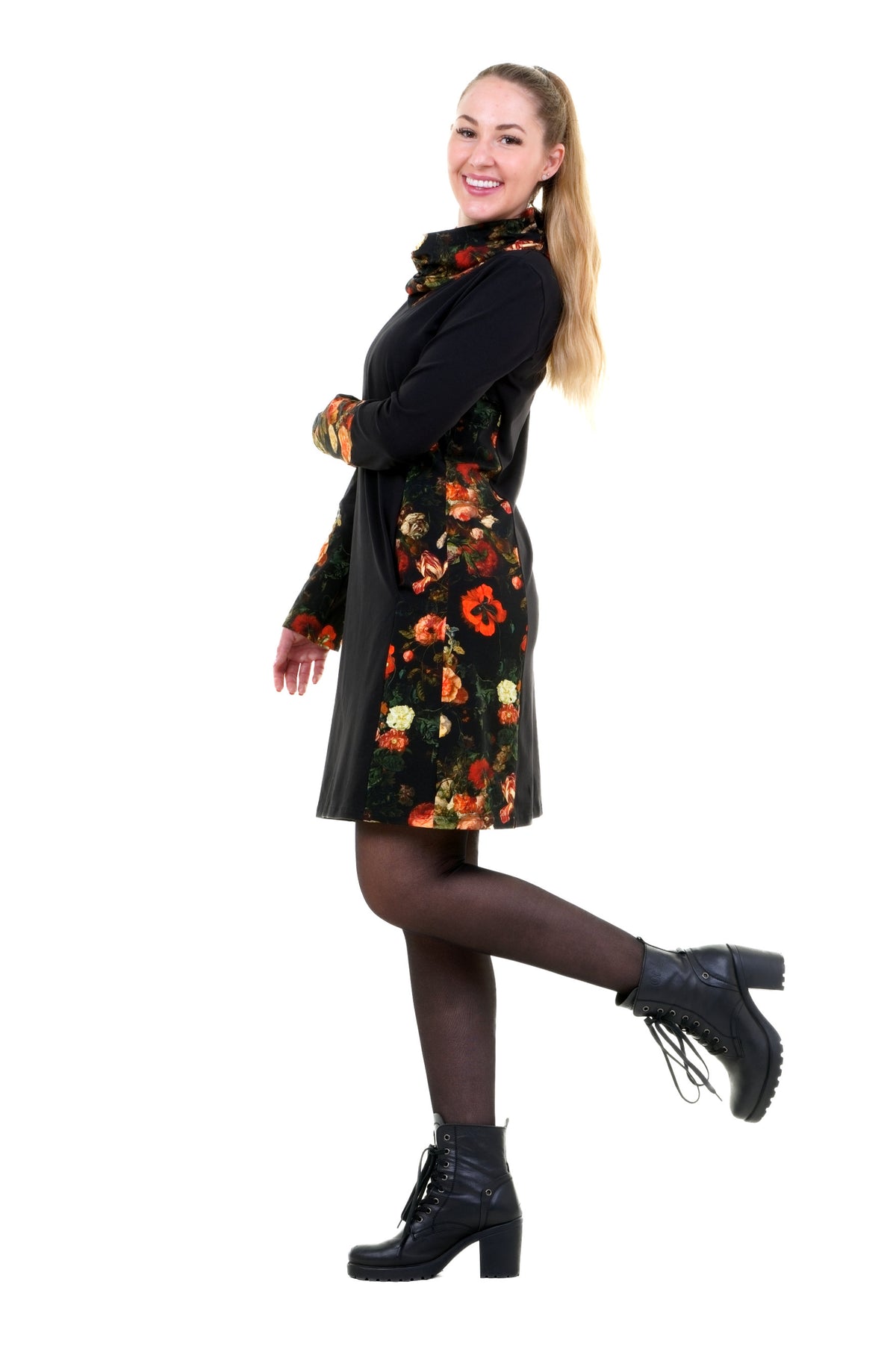 SALE Größe XS Herbstkönigin Kleid schwarz Mystic Rose