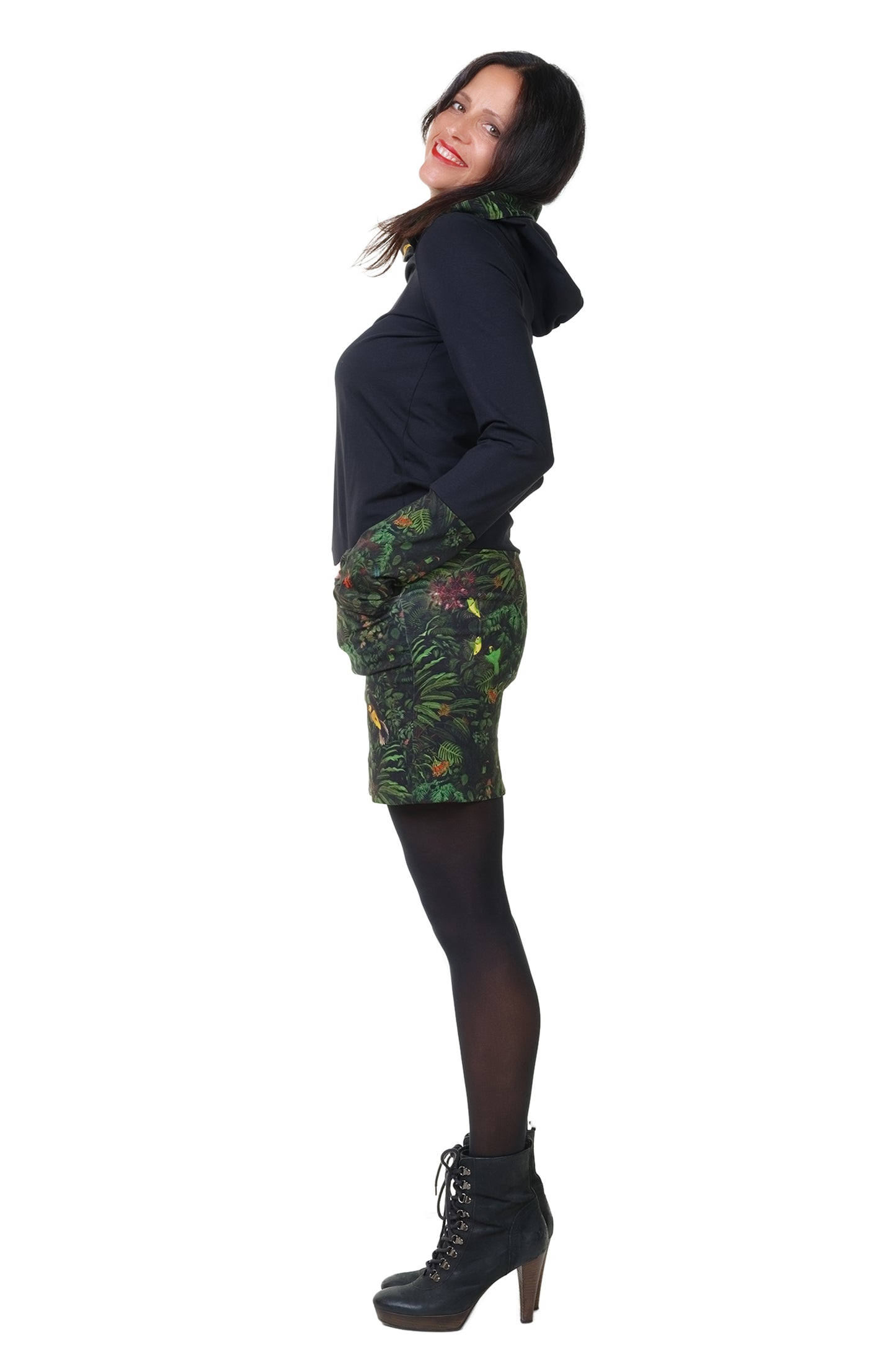 SALE Size XS Hoodiekeid winter magic black jungle