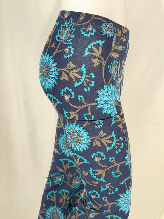 Blaue Schlaghose mit Blumenmuster Größe: M