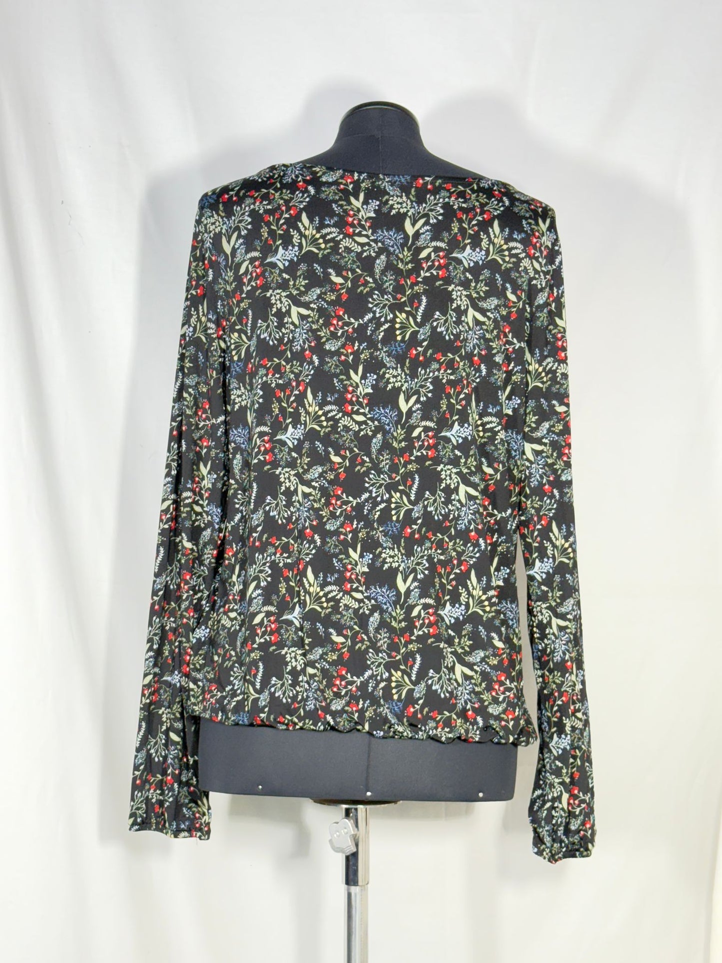 2. Hand Größe M Bluse