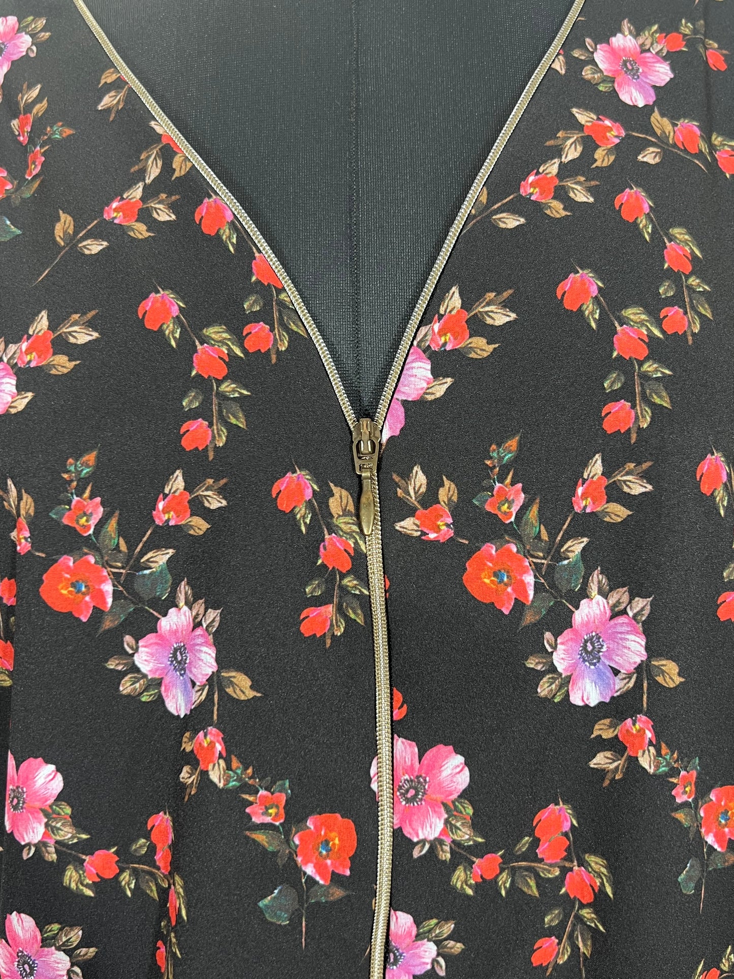 2. Hand Größe M Langes Kurz Arm Kleid Rosa Rote Blumen