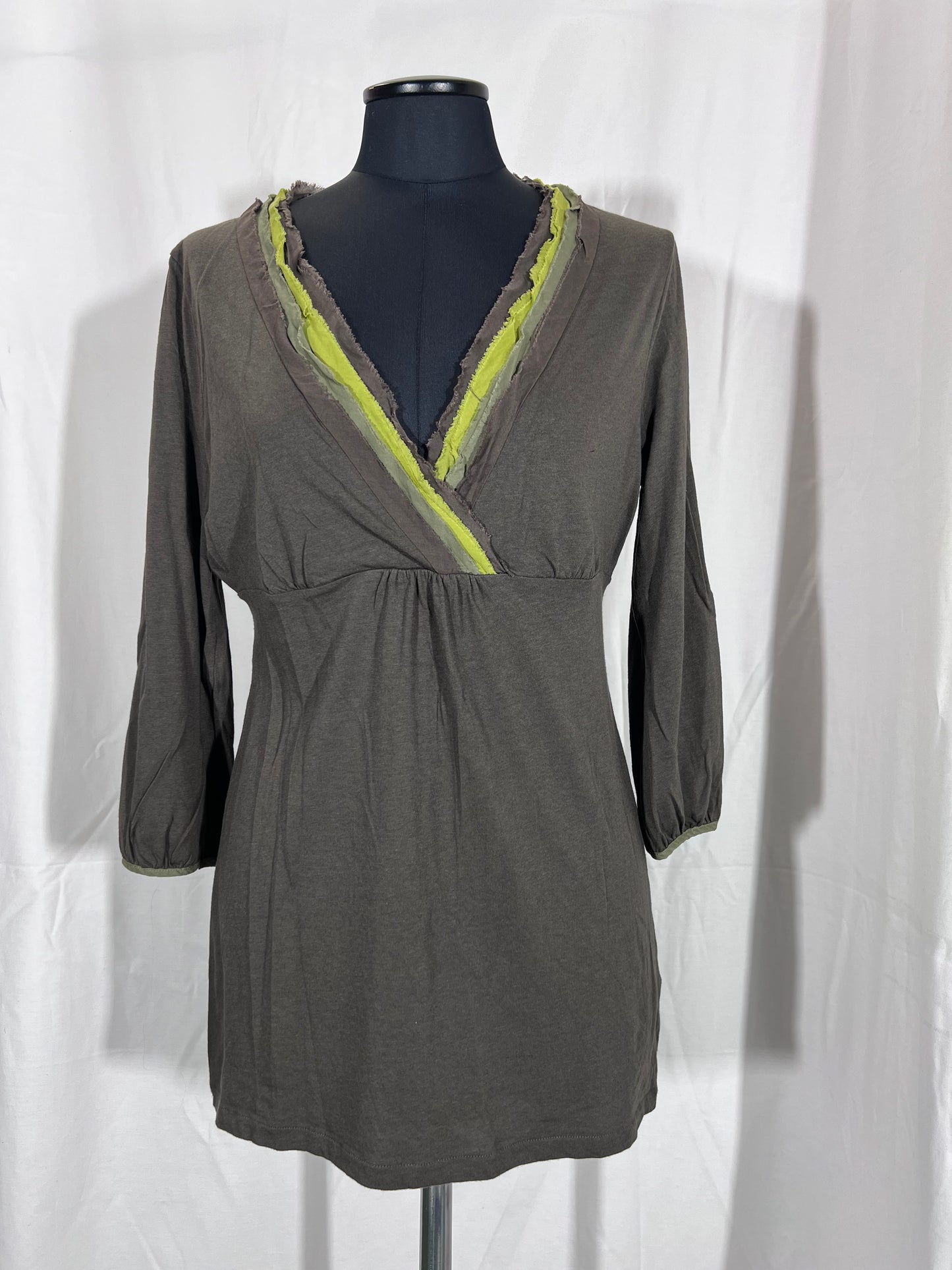 2nd hand size M long sleeve blouse green