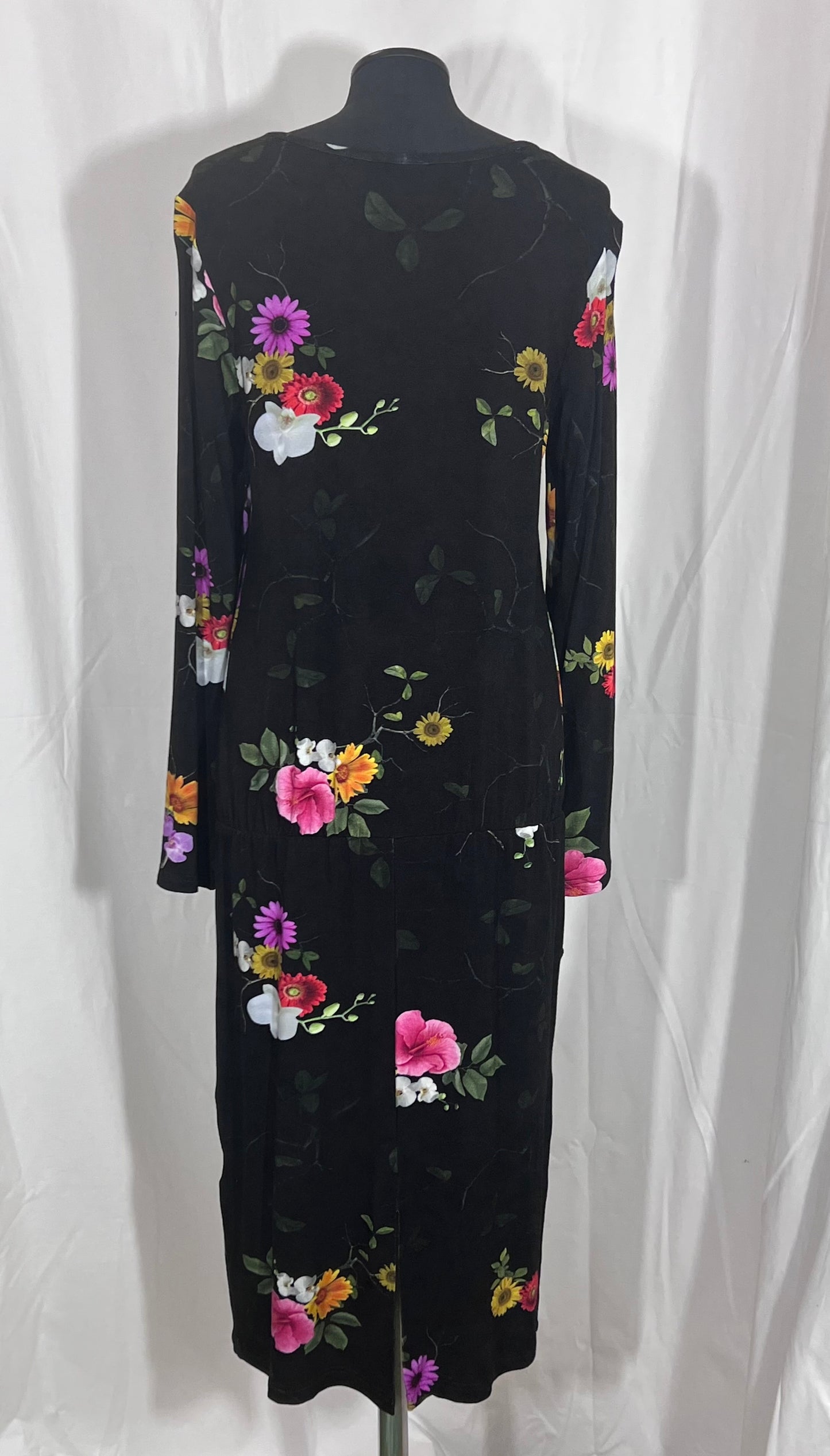 2nd hand size M long sleeve dress black with flowers