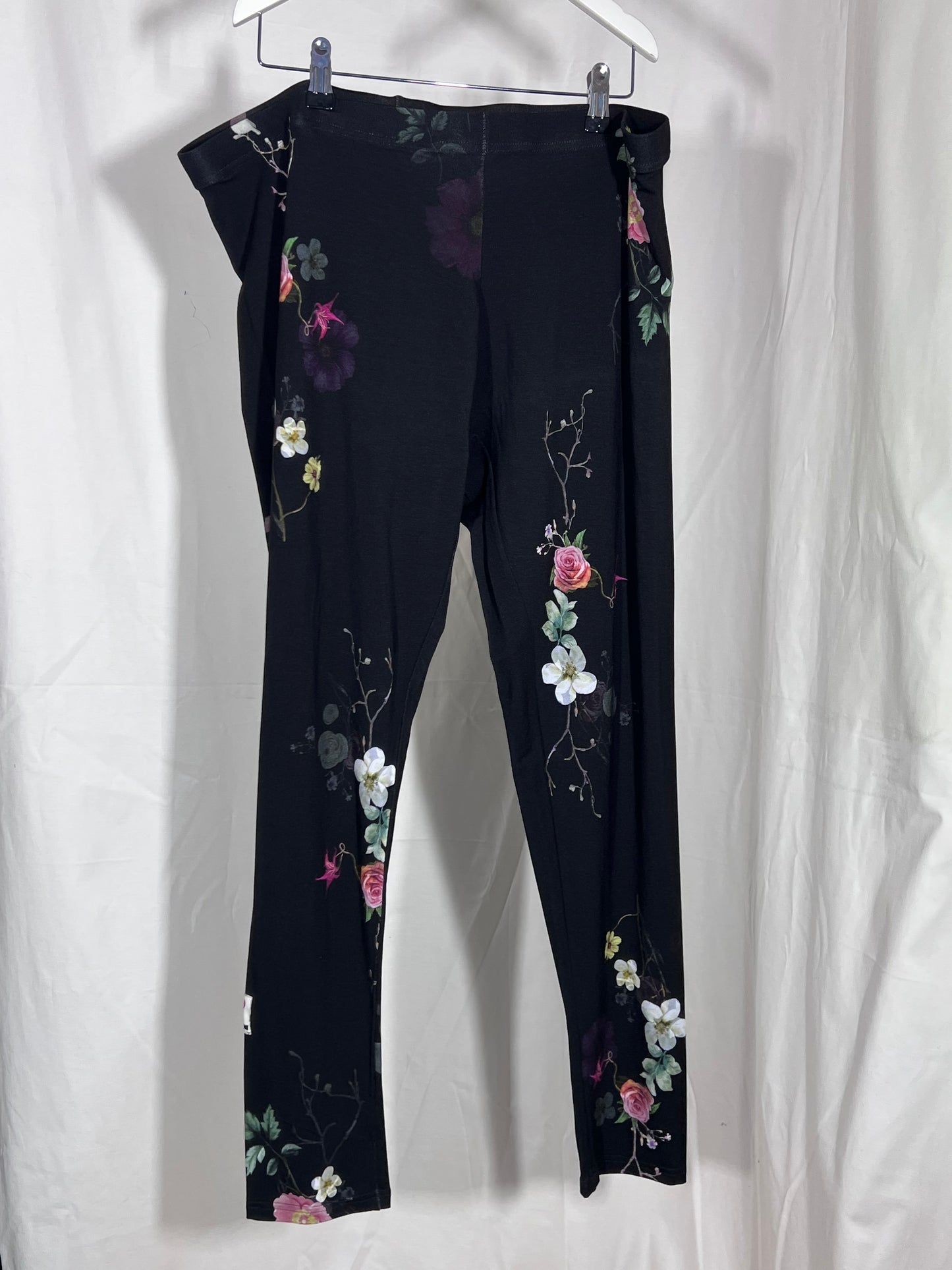 2nd hand size M leggings with squirrel print