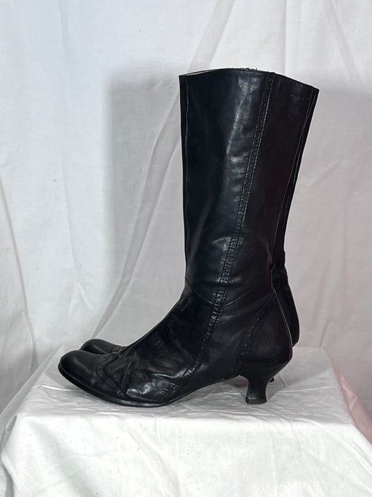 2. Hand Größe 42 schwarze Lederstiefel mit Absatz