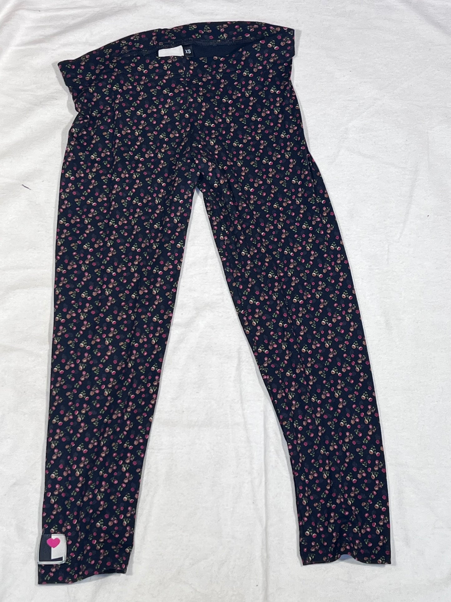 2nd hand size M leggings with squirrel print