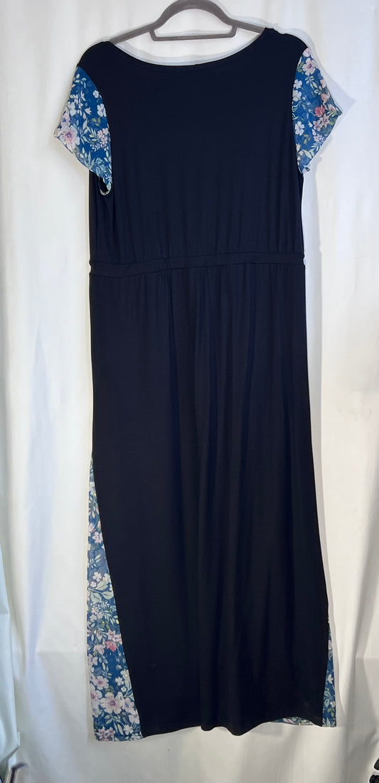 2. Hand Größe S langes schwarzes kleid mit Mustern