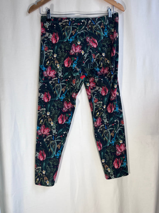 2. Hand Größe S Leggins mit Blumen