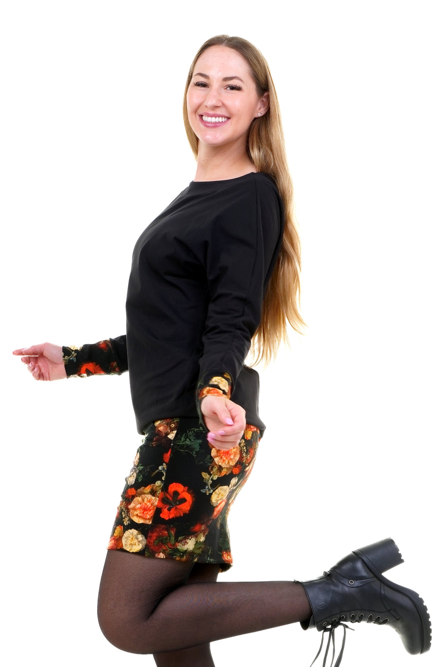 Robe pull robe noir foncé coloré