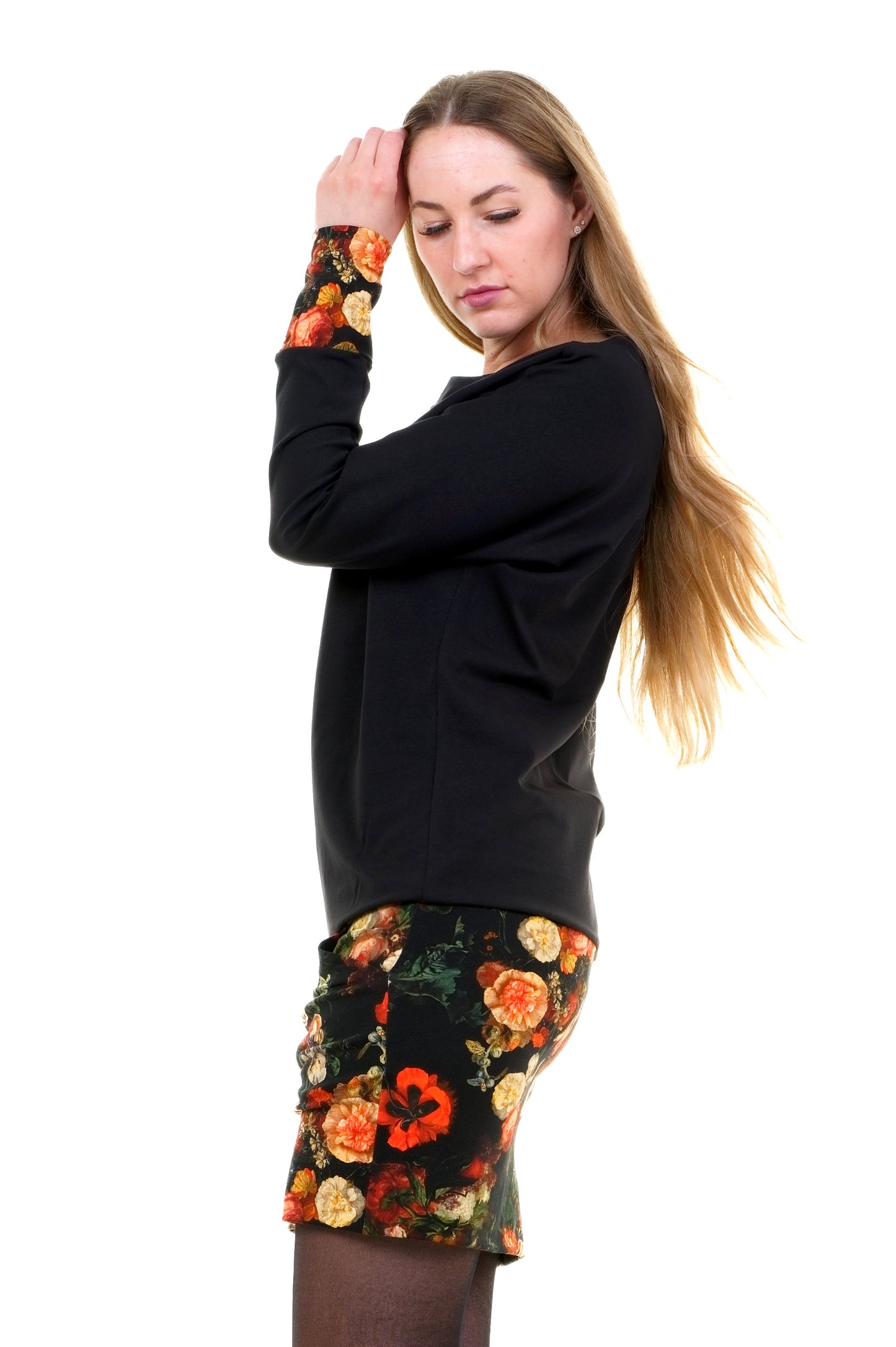 Robe pull robe noir foncé coloré