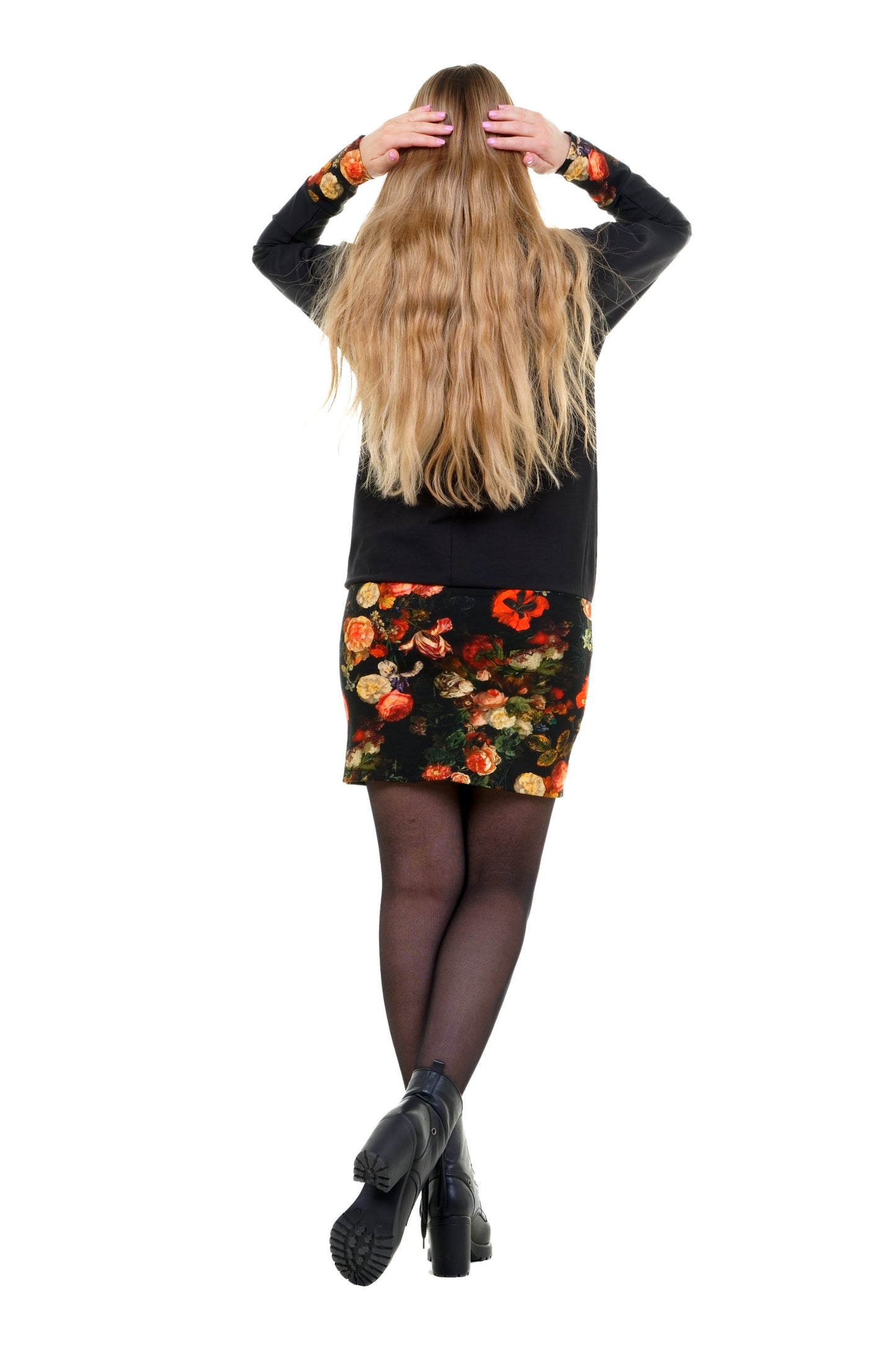 Robe pull robe noir foncé coloré