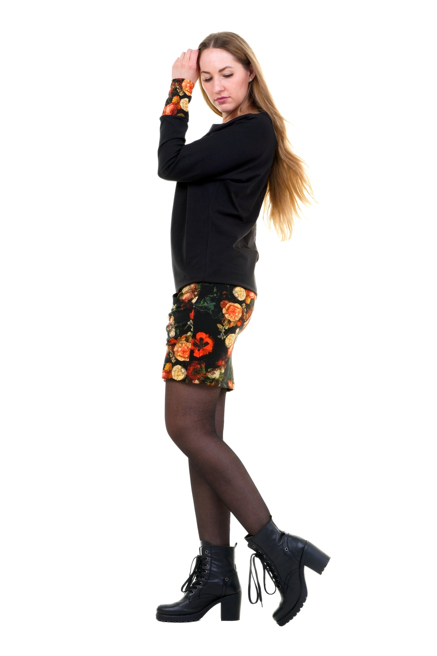 Robe pull robe noir foncé coloré