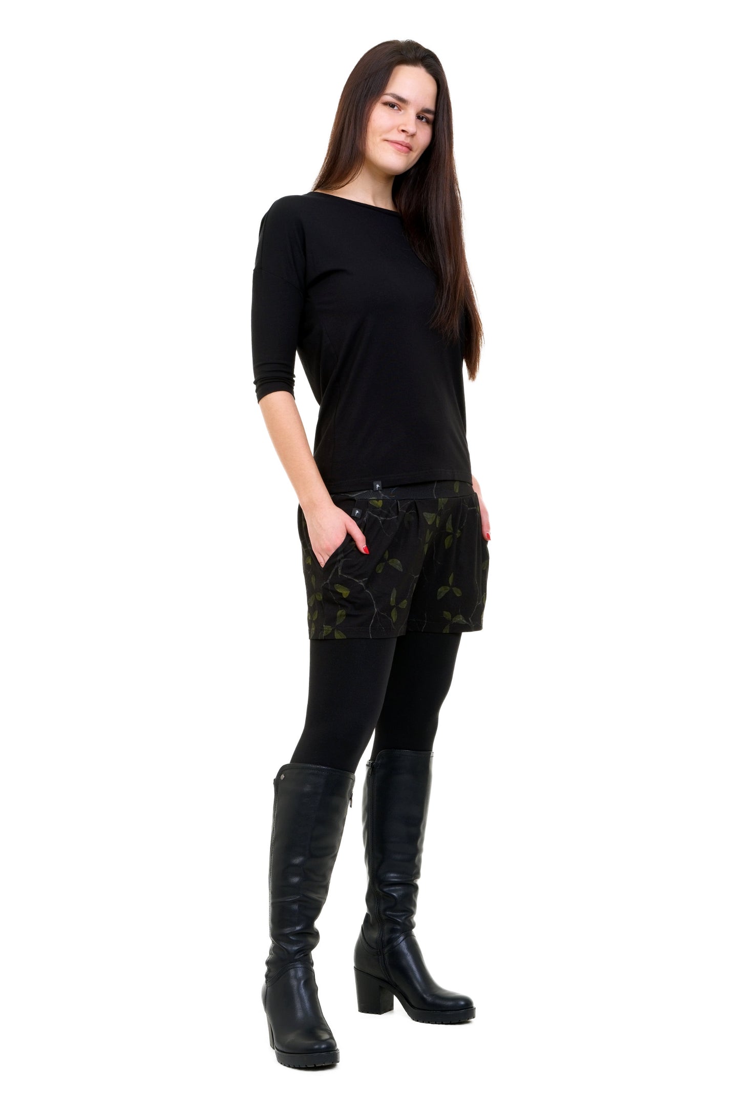 SALE Size XXL Summer Shorty Pants Leaf Black
