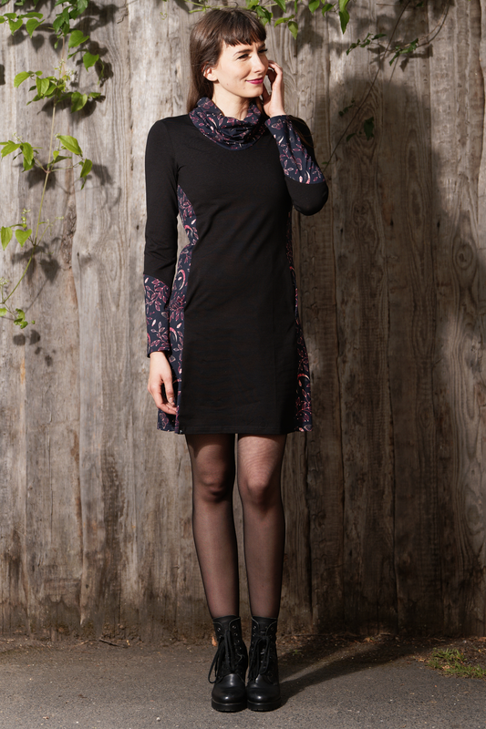 SALE Grösse XS Herbstkönigin Kleid schwarz magie elemente