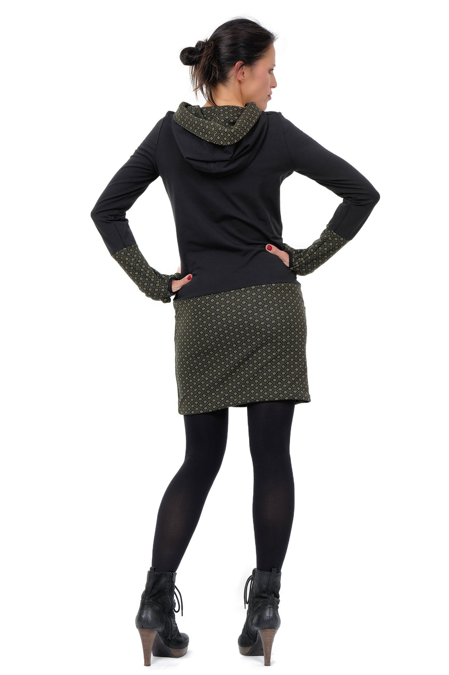 Hoodiekeid Winterzauber schwarz grün Retro