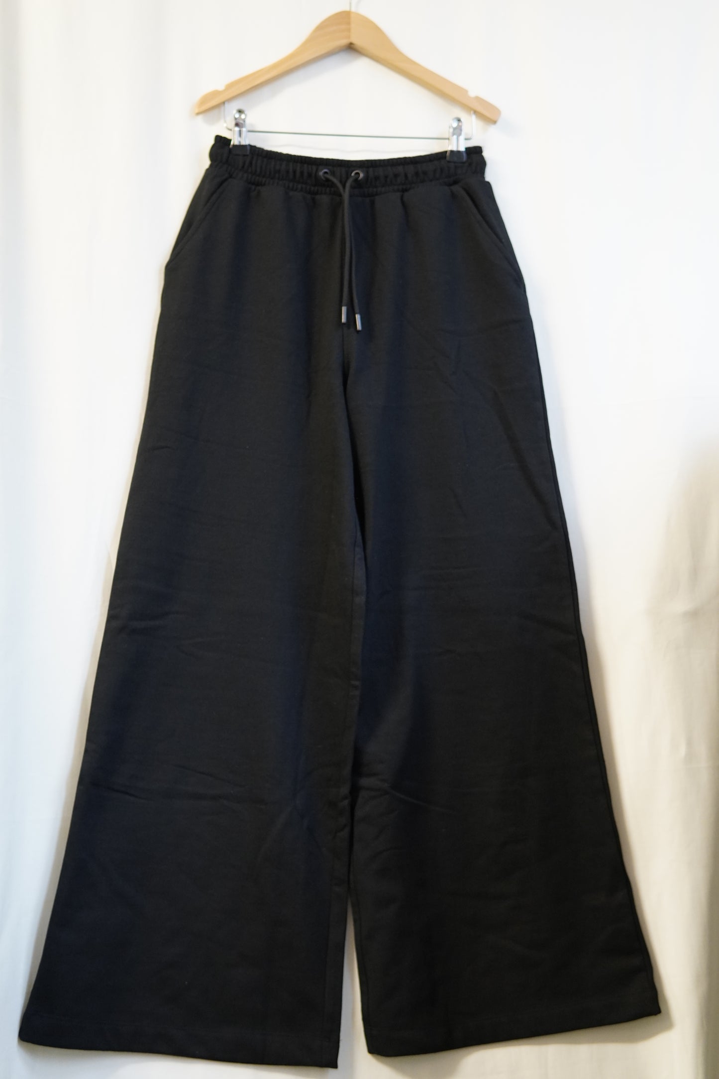 2.Hand Größe S schwarze Jogginghose