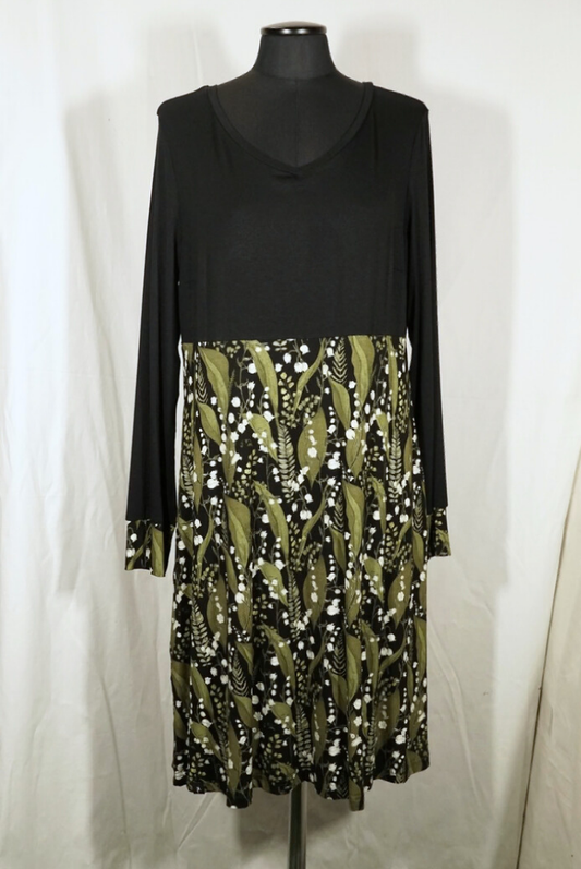 2. Hand Langarm kleid mit Blätter L