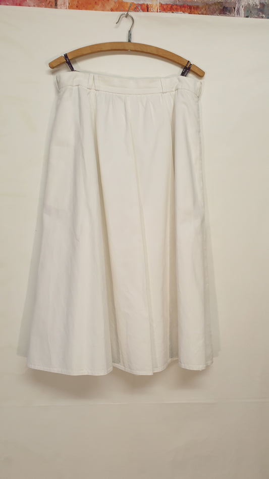 2nd hand size 44 white long skirt