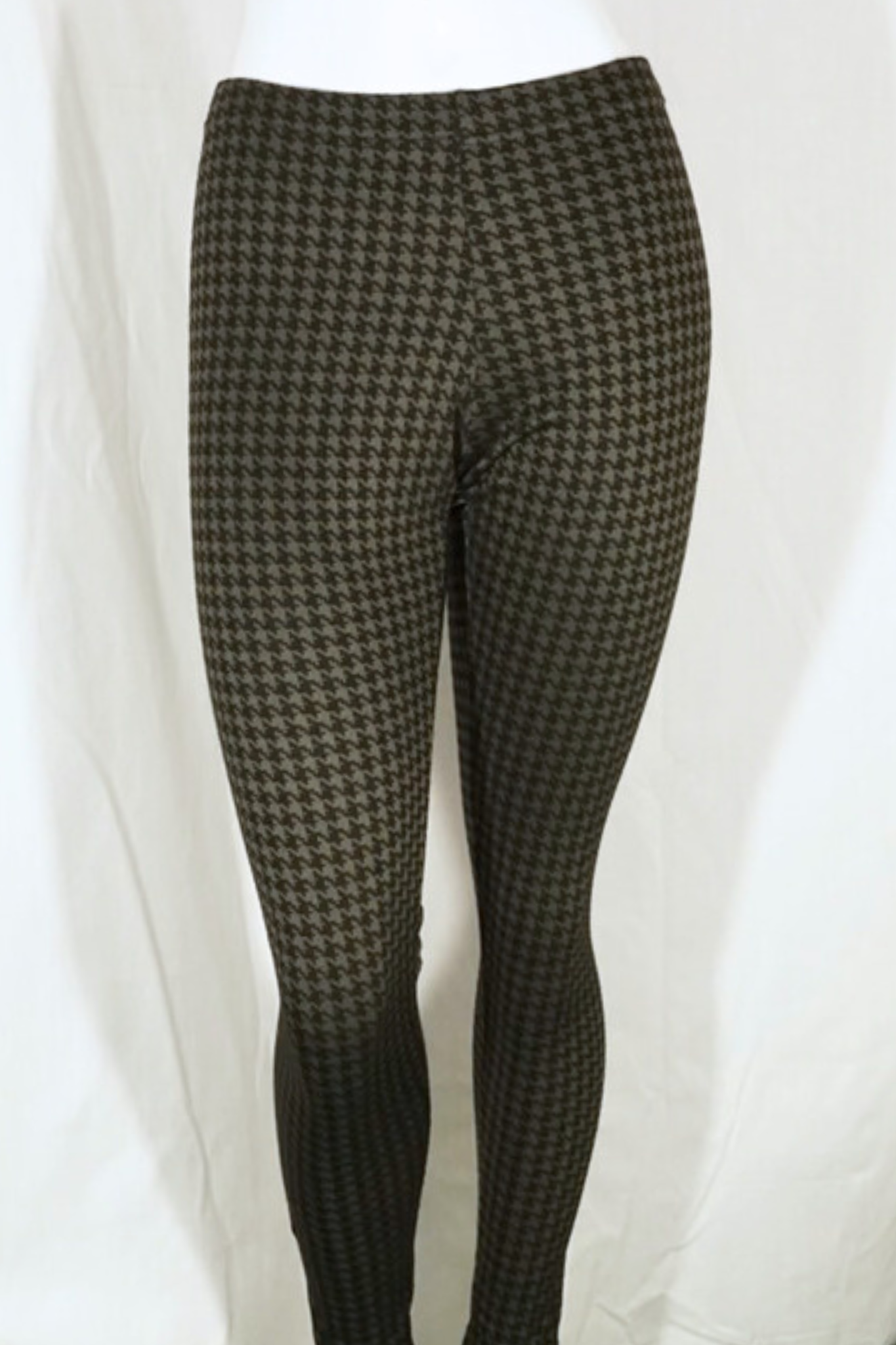 2. Hand Oliven & Schwarze Retro Hose M