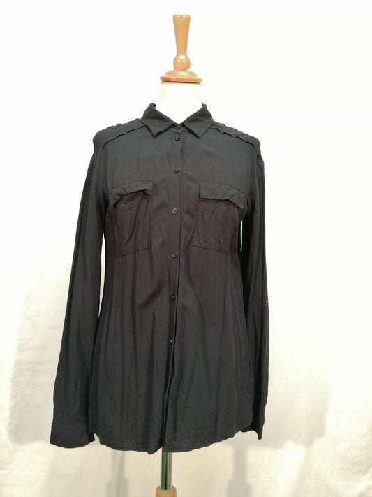 2.Hand size M shirt black