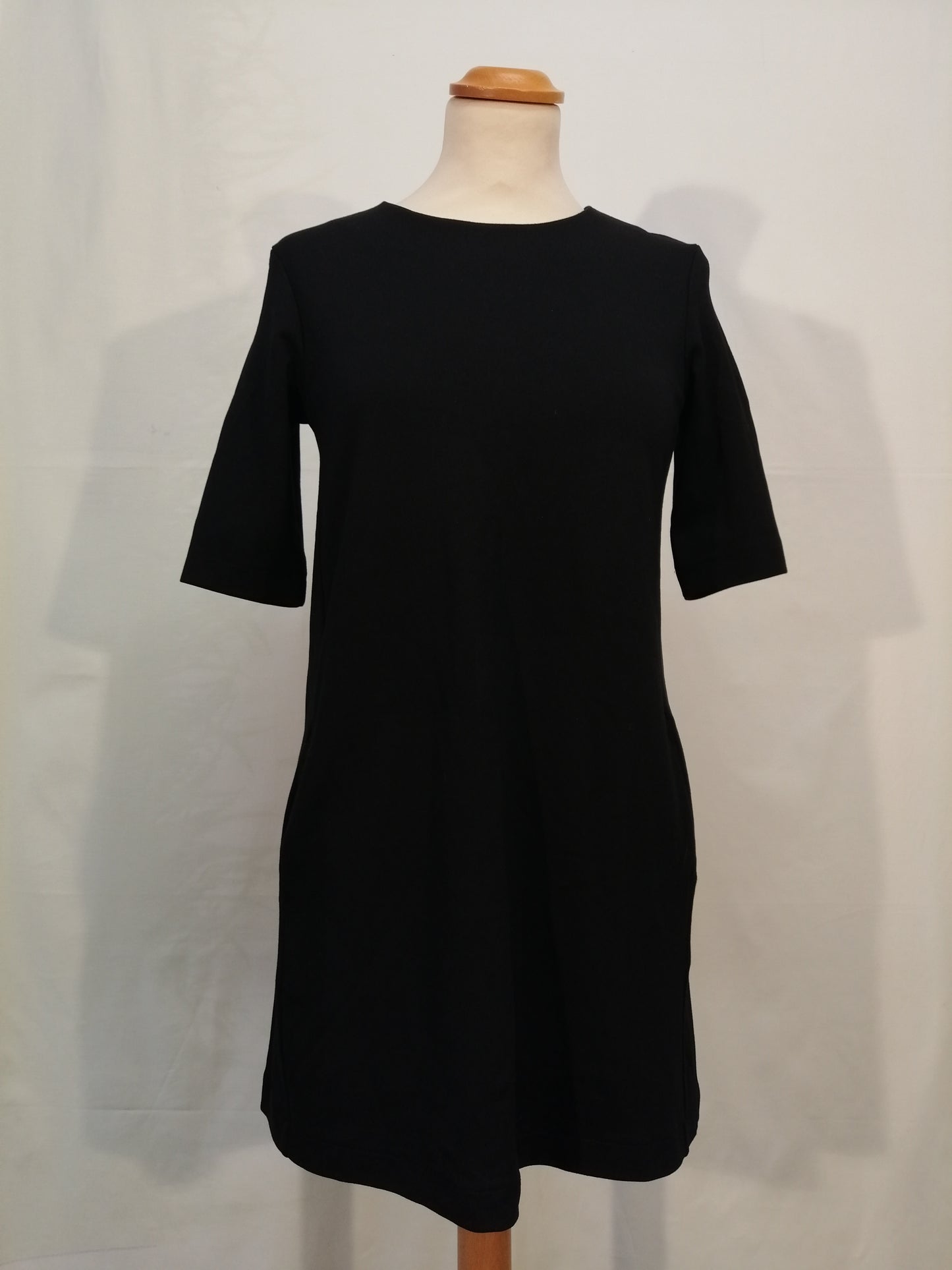 2.Hand Größe S schwarzes Kleid