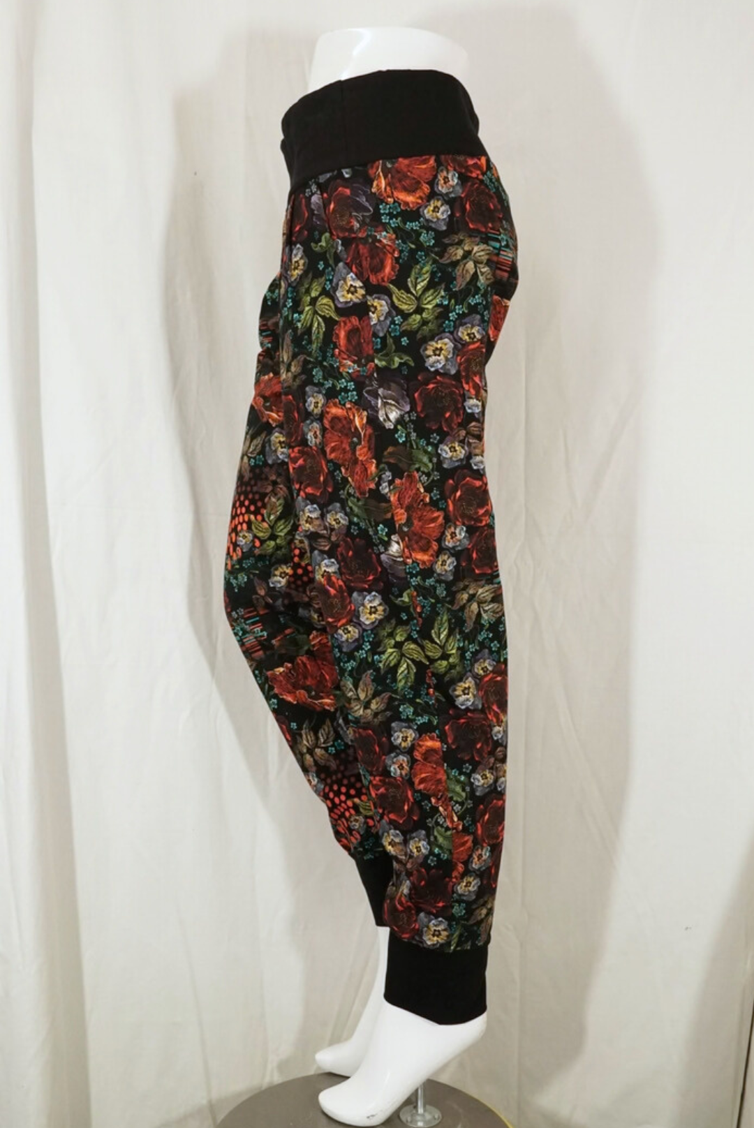 2. Hand  Leggings mit Blumen L