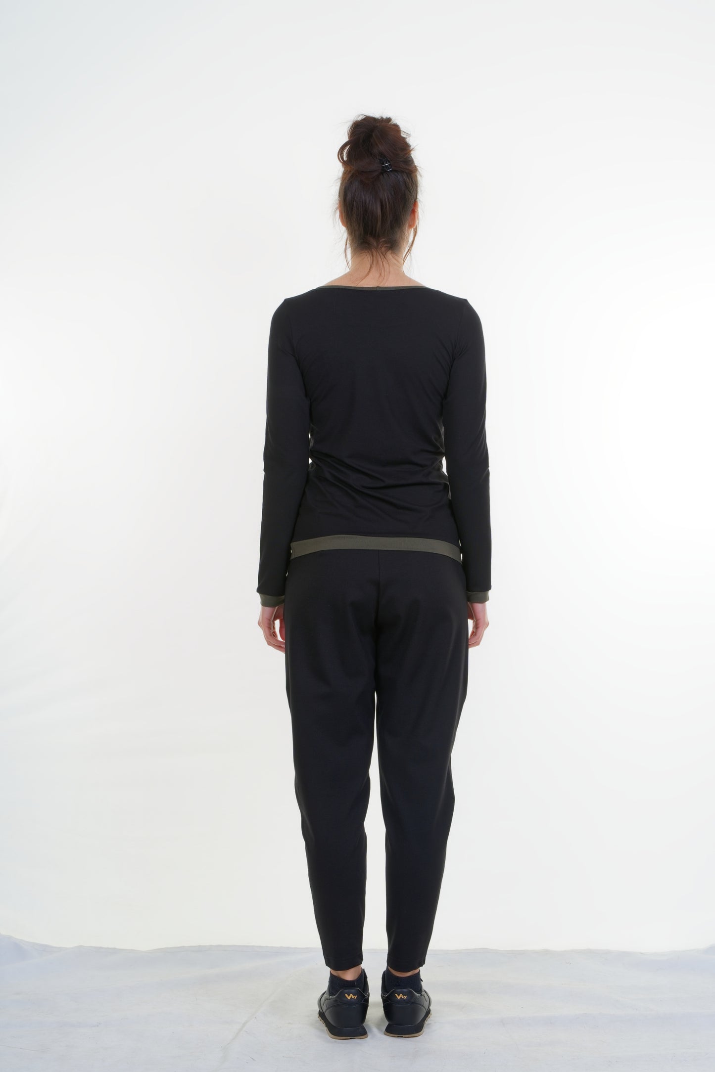 T-shirt casual à manches longues noir olive