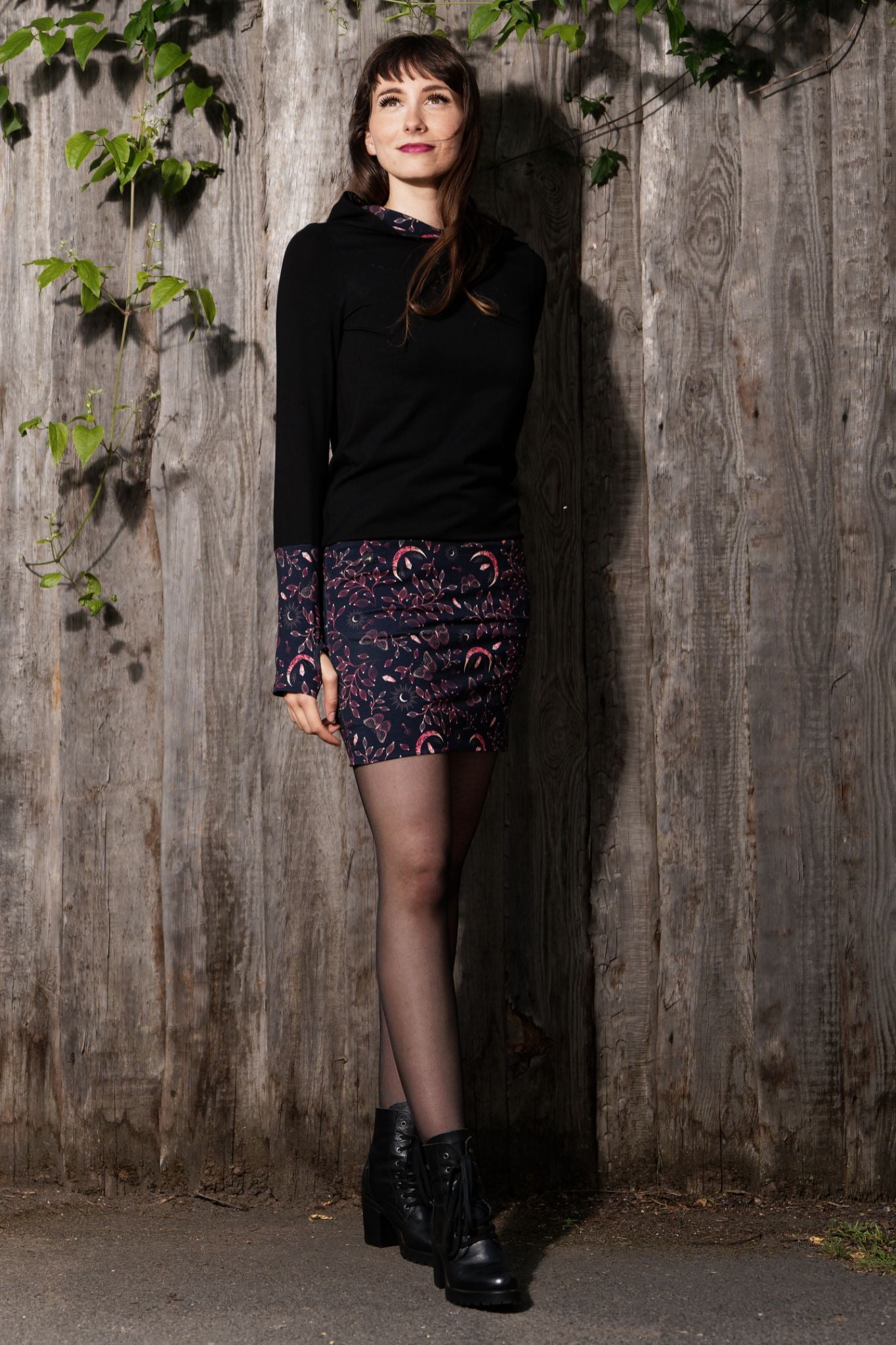 VENTE Taille XS Hoodiekeid magie d'hiver jungle noire