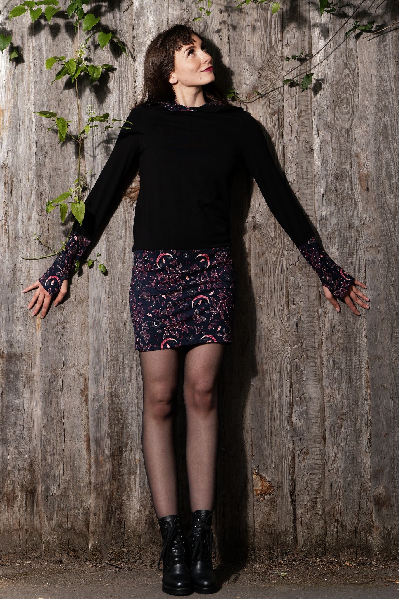 VENTE Taille XS Hoodiekeid magie d'hiver jungle noire