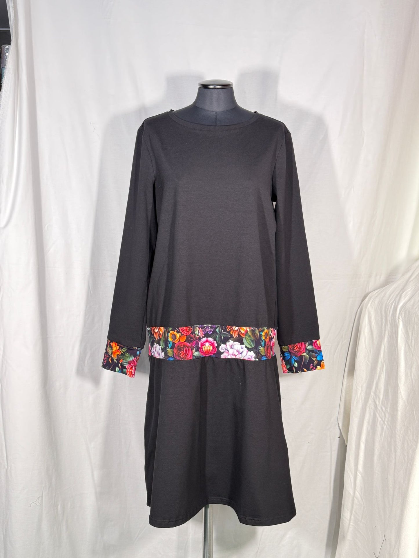 Sale Größe XLlangarmiges  Blumen Kleid