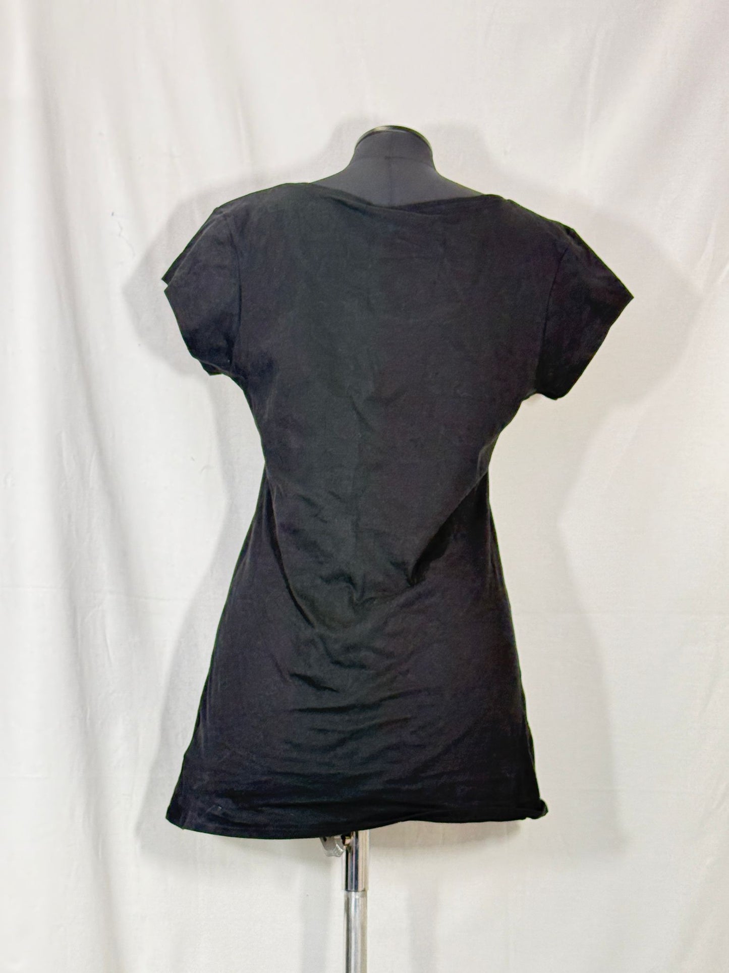 2. Hand Größe L schwarzes T-Shirt