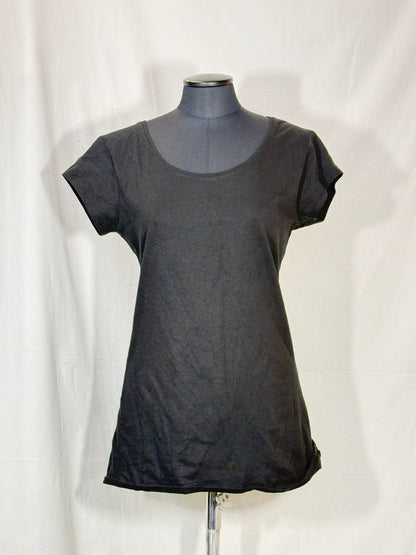 2. Hand Größe L schwarzes T-Shirt