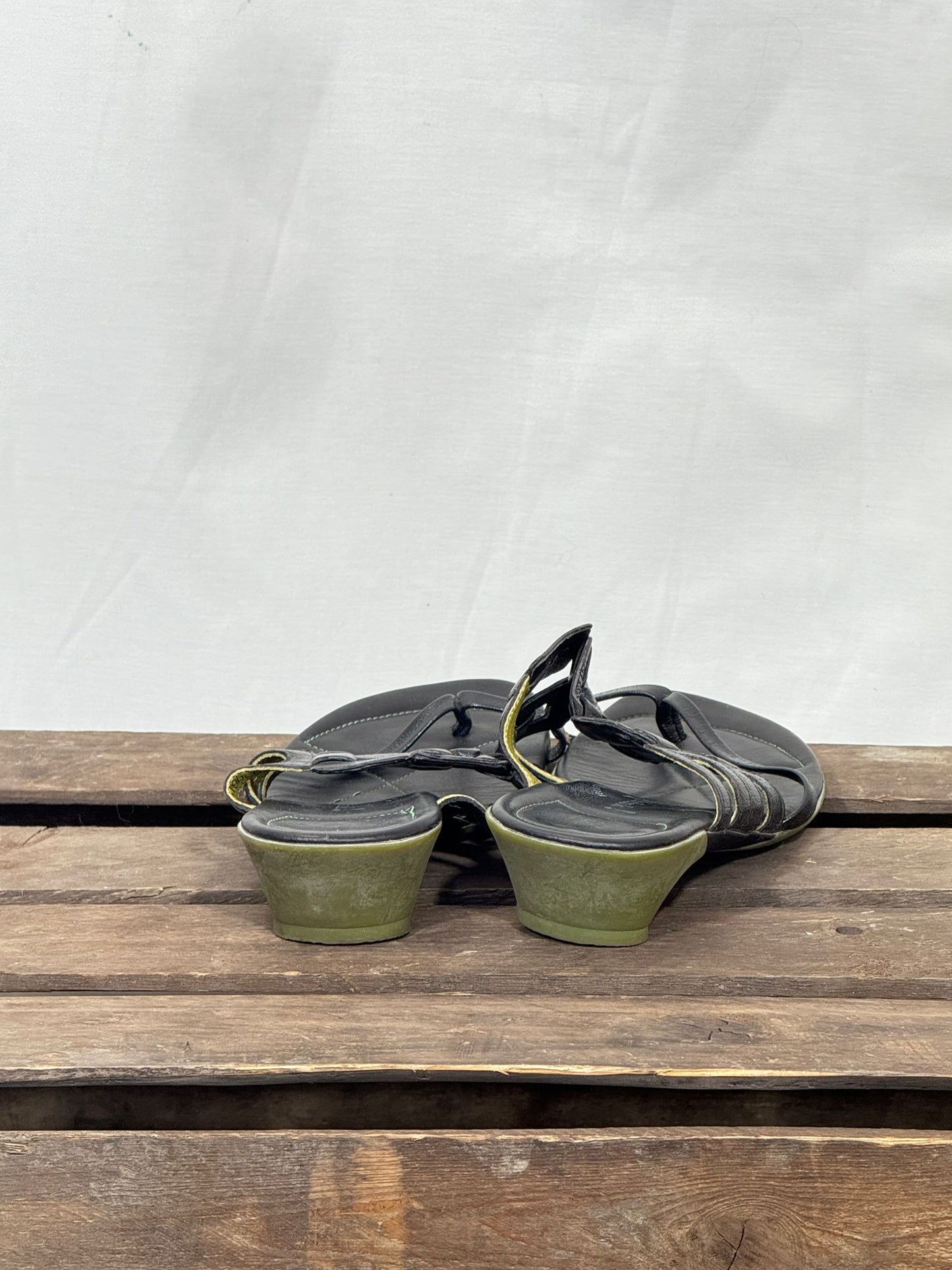 2. Hand Größe 42 Oliv Heels