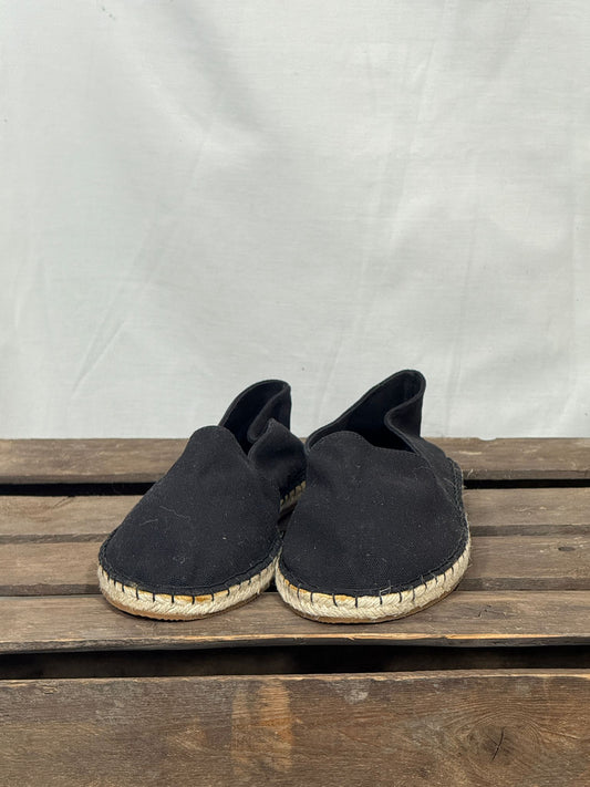 2. Used Size 42 Black Shoes