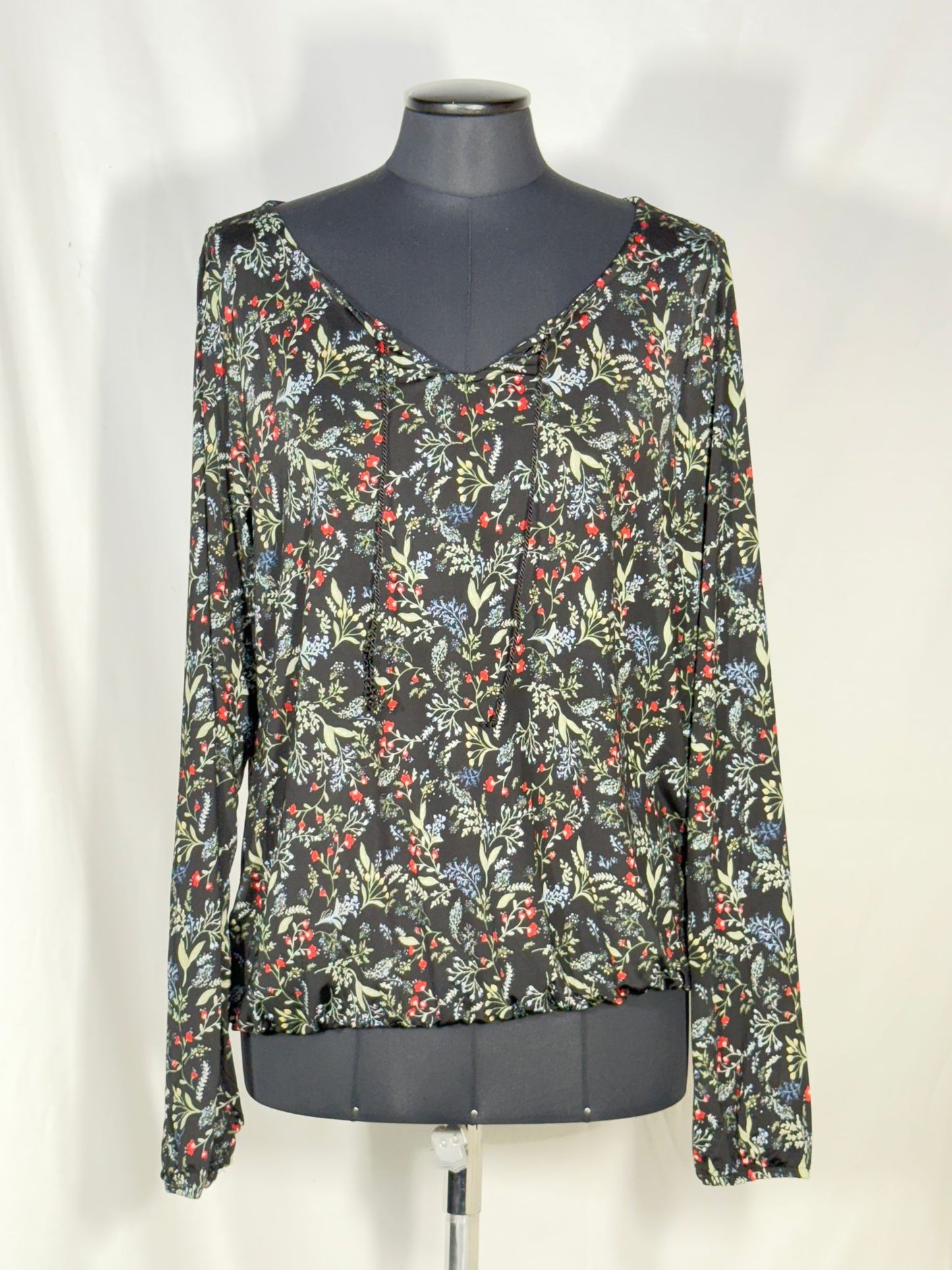 2. Hand Größe M Bluse