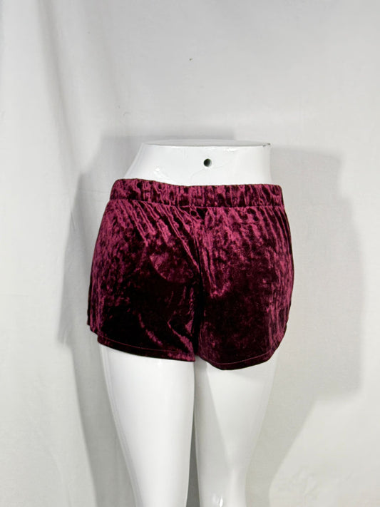 2nd Hand Size M Red Shorts