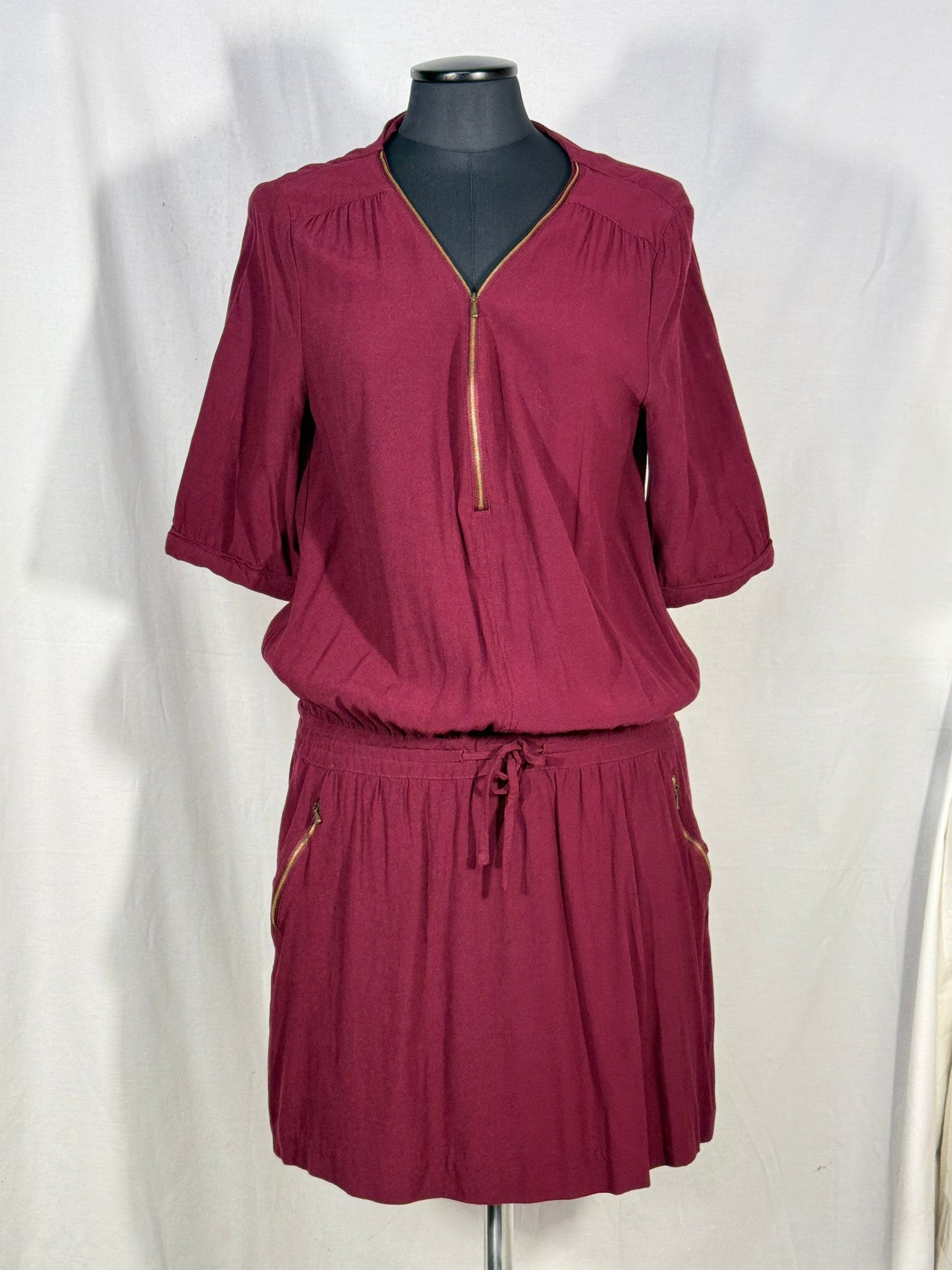 2. Hand Größe M Weinrotes Kleid