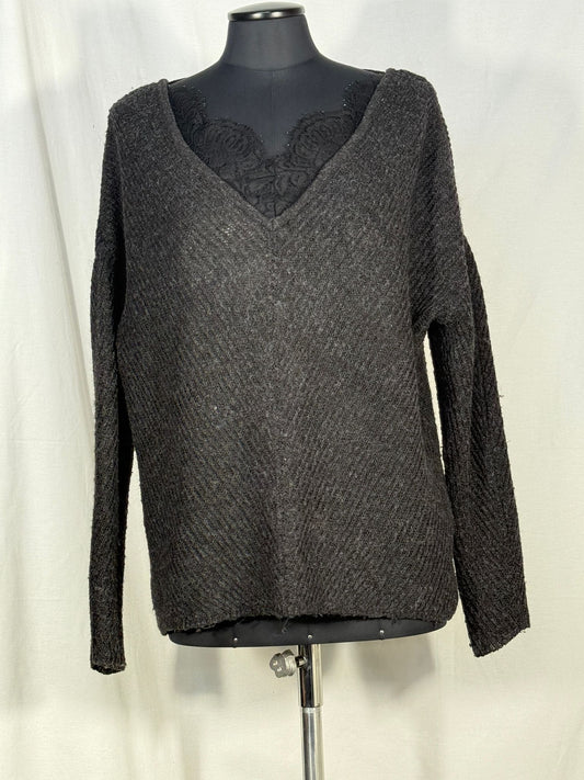 2nd hand size M sweater
