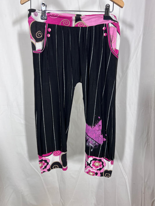 2nd hand size S black pink shorts with glitter stripes