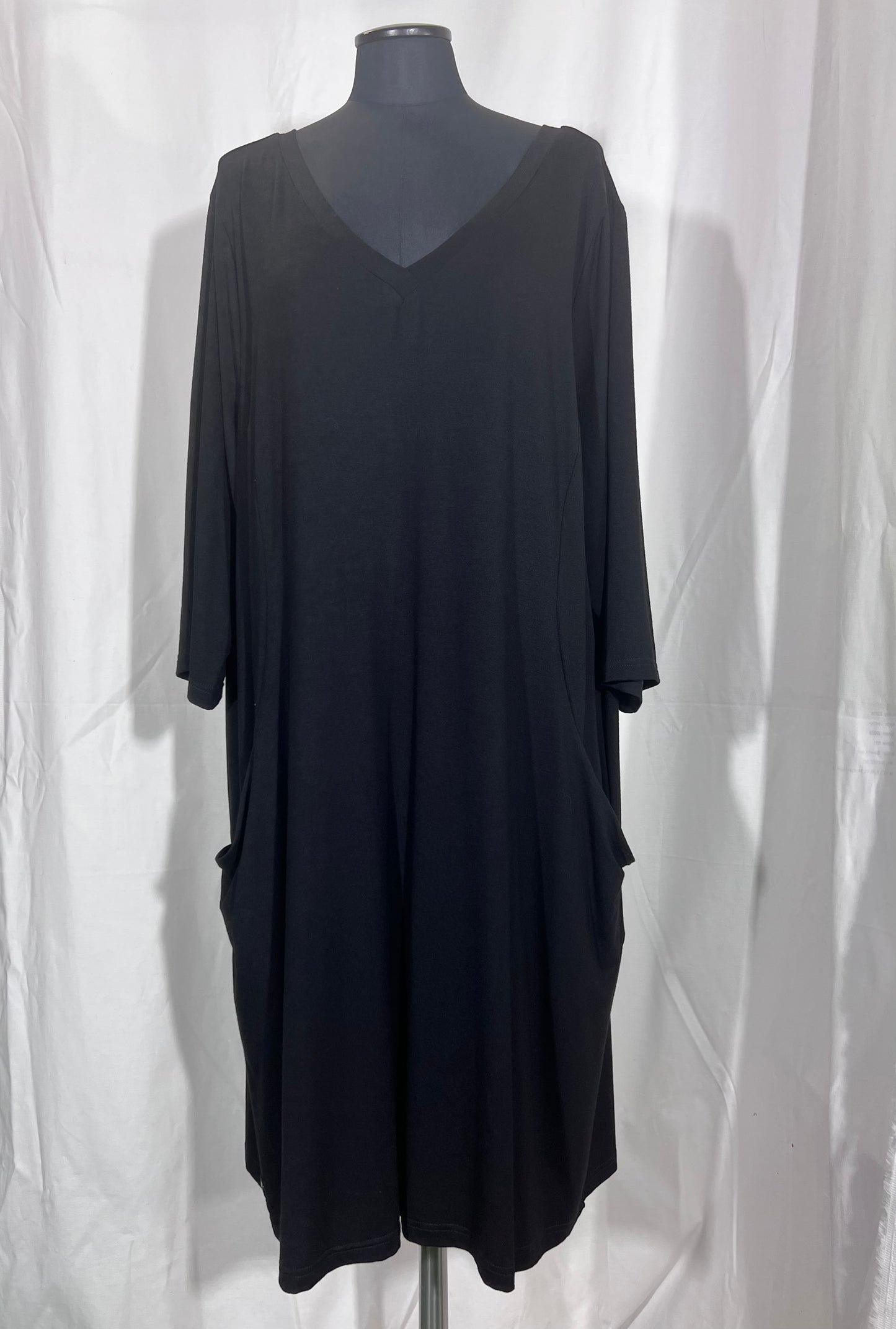 2nd Hand Size 4XL Long Sleeve Dress Black