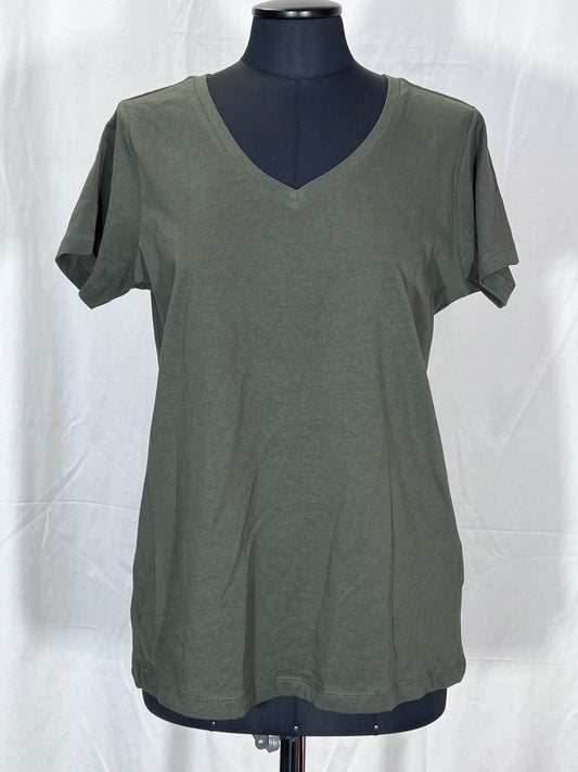 2. Hand Größe M grünes T-Shirt