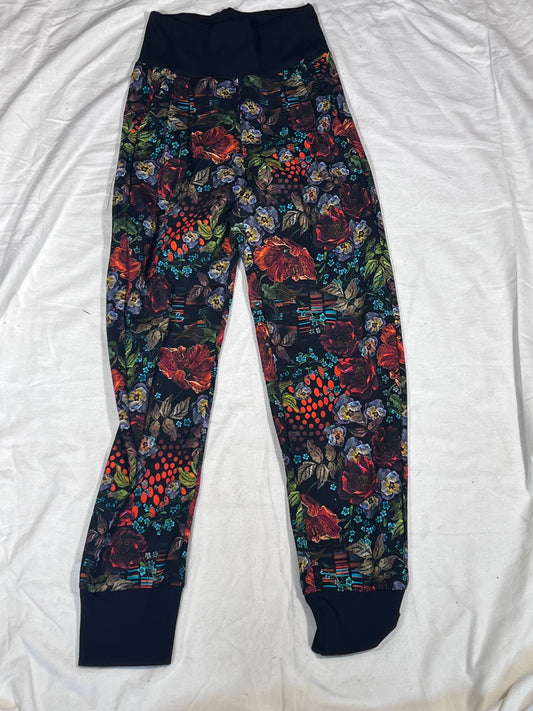 2nd hand size M leggings with squirrel print