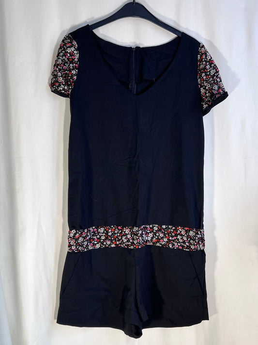 2nd hand size M leggings with squirrel print