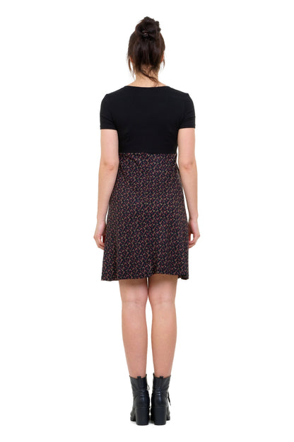 Robe à fleurs lys noir fleur rouge -